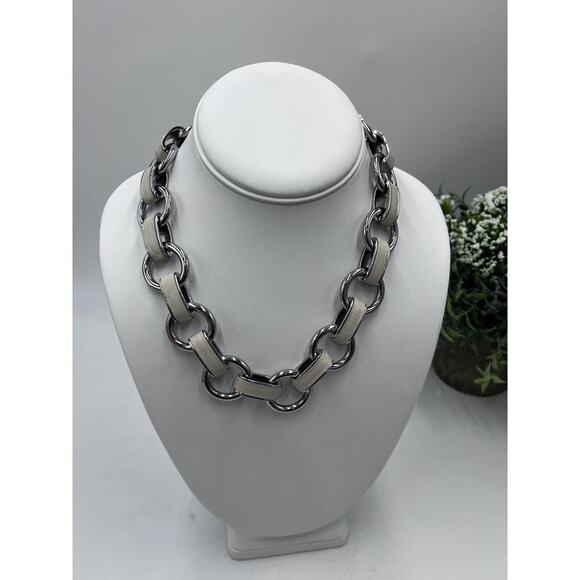 Banana Republic Silver Tone Link Necklace With Beige Leather Links Toggle Clasp - Picture 6 of 14